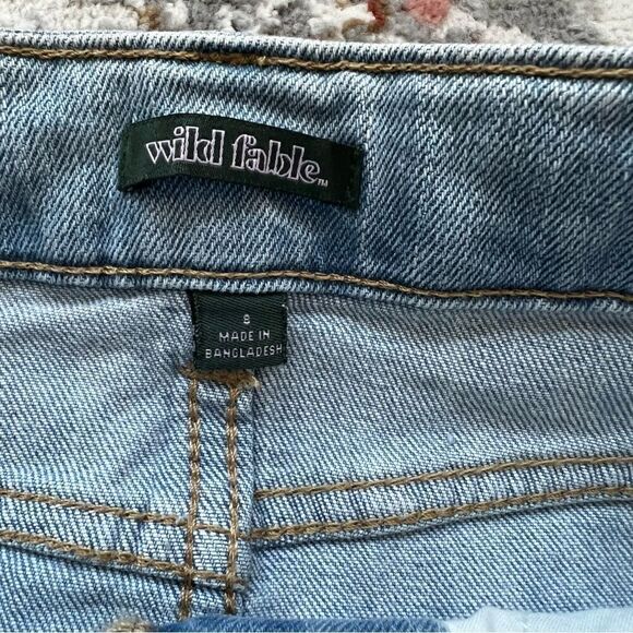 NWT Wild Fable Light Wash Distressed Denim Mini Skirt Size 8 Jean Micro Skirt - Picture 9 of 9
